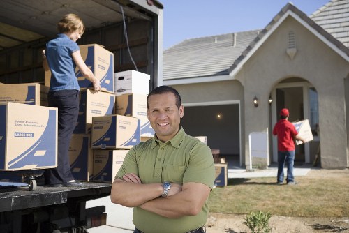 Secure temporary storage setup for domestic and commercial items